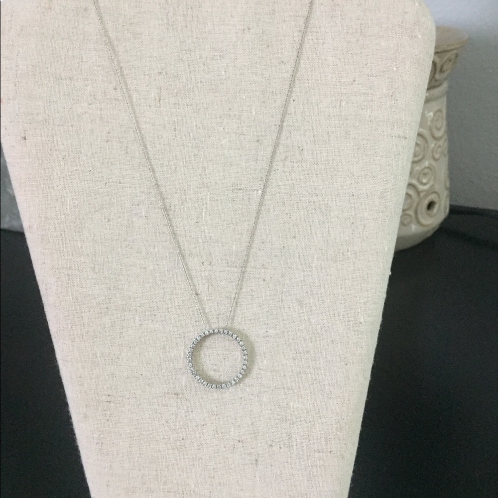 10k circle diamond necklace